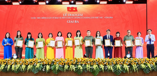 Hà Nội trao 126 giải thưởng Cuộc thi chính luận bảo vệ nền tảng tư tưởng của Đảng- Ảnh 4.