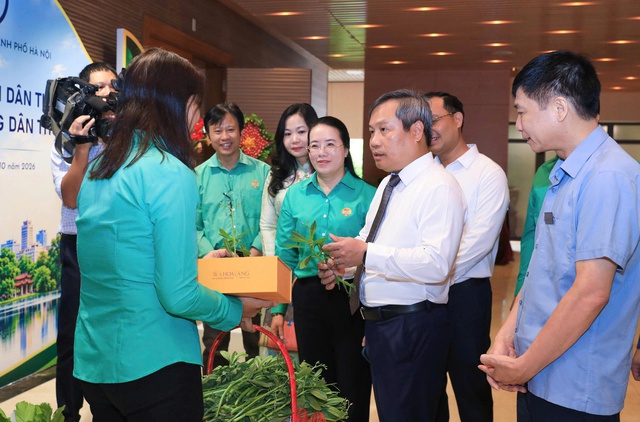 Đồng hành cùng nông dân Thủ đô phát triển nông nghiệp đô thị sinh thái, xanh, bền vững- Ảnh 2.