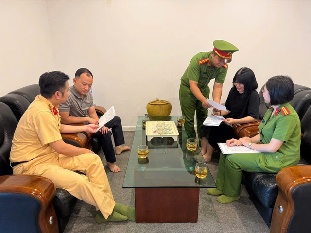 Hà Nội đẩy mạnh làm sạch dữ liệu phương tiện trên hệ thống đăng ký xe- Ảnh 1.