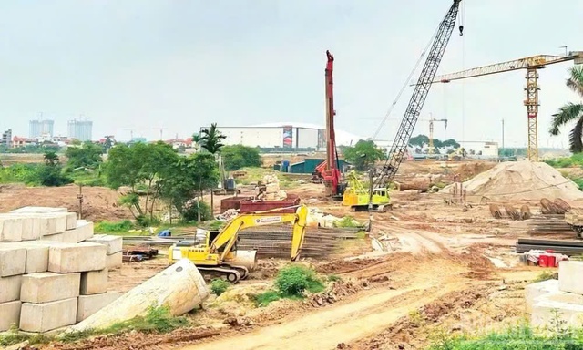 Hà Nội phân luồng giao thông phục vụ thi công cầu Tứ Liên từ ngày 21/10- Ảnh 1.