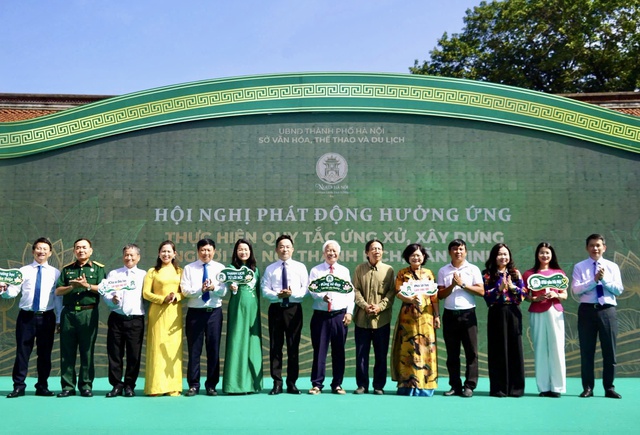 Phát huy truyền thống nghìn năm văn hiến, xây dựng người Hà Nội thanh lịch, văn minh- Ảnh 2.