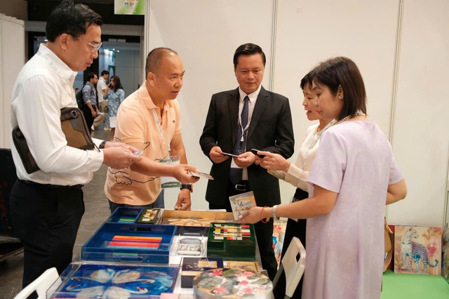 Hà Nội đẩy mạnh kết nối giao thương thủ công mỹ nghệ tại Hồng Kông năm 2026- Ảnh 1.