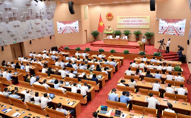 Hà Nội tìm giải pháp tháo gỡ những bất cập trong quản lý chất thải- Ảnh 1.