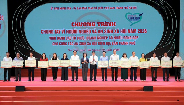 Hà Nội huy động hơn 77 tỷ đồng ủng hộ Quỹ 'Vì người nghèo' và an sinh xã hội - Ảnh 2.