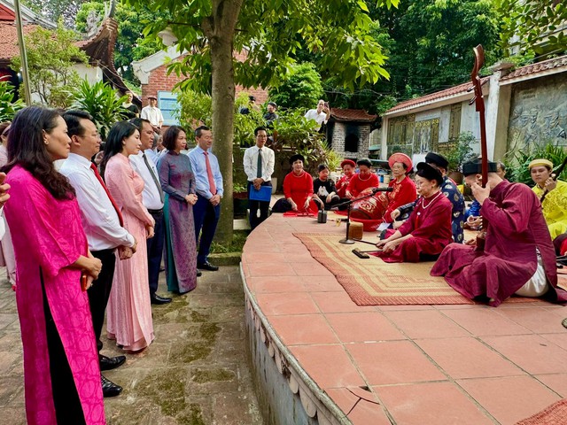 Hà Nội phát huy hiệu quả các thiết chế văn hóa cơ sở - Ảnh 2.