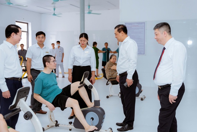 Ra mắt mô hình "Tổ hợp chăm sóc và phục hồi chức năng cho người tâm thần" tại xã Quảng Oai - Ảnh 2.
