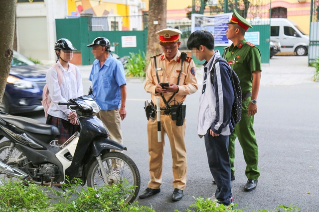 Đồng bộ giải pháp ngăn vi phạm giao thông từ trường học đến đường phố- Ảnh 3.