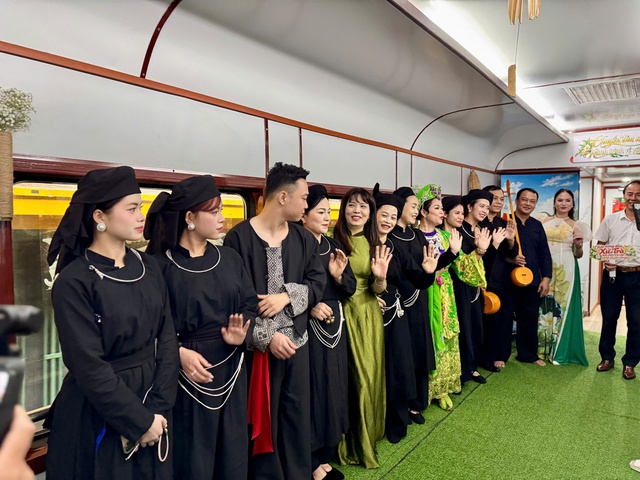 Từ Hà Nội về xứ Trà bằng tàu hỏa: Thêm lựa chọn du lịch mới từ Thủ đô- Ảnh 1.