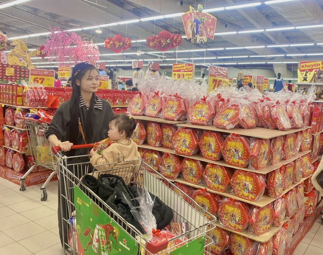 Thị trường bánh kẹo, giỏ quà Tết 2026: Hàng Việt chiếm ưu thế- Ảnh 4.