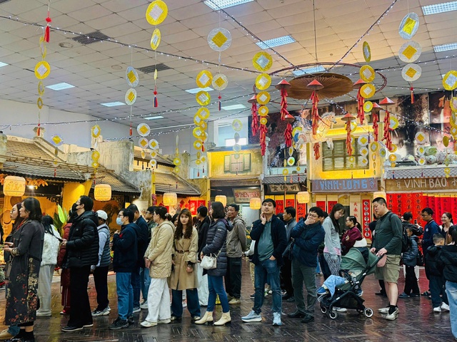 Rộn ràng sắc xuân tại các không gian văn hóa Thủ đô dịp Tết - Ảnh 6.