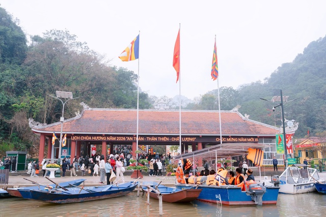 Hà Nội đón gần 594 nghìn lượt khách trong 5 ngày đầu nghỉ Tết- Ảnh 1.