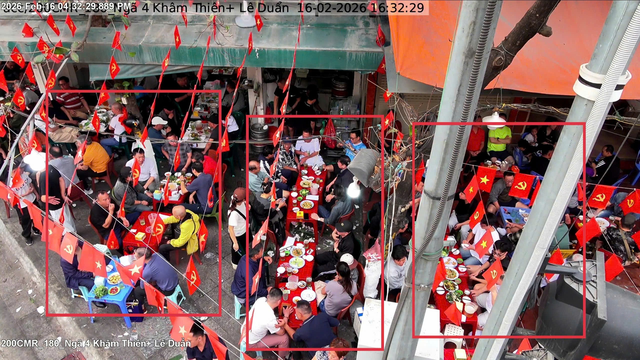 Công an Hà Nội giữ vững an ninh trật tự xuyên Tết - Ảnh 2. Công an Hà Nội giữ vững an ninh trật tự xuyên Tết - Ảnh 2.