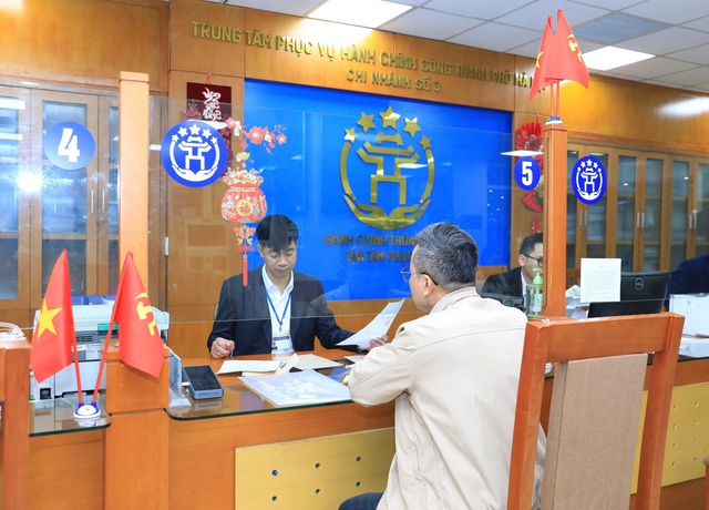 Chủ tịch UBND TP. Hà Nội kiểm tra công vụ ngày làm việc đầu tiên sau Tết Nguyên Đán- Ảnh 3.