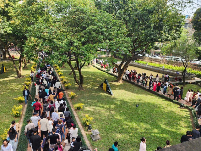 Du lịch Hà Nội 'bội thu' ngay từ đầu năm Bính Ngọ 2026- Ảnh 6. Du lịch Hà Nội 'bội thu' ngay từ đầu năm Bính Ngọ 2026- Ảnh 6.