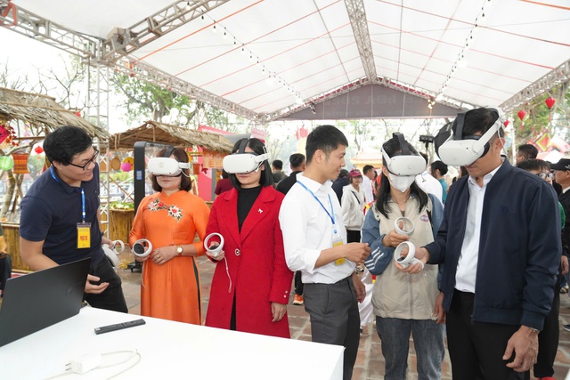 Du lịch Hà Nội 'bội thu' ngay từ đầu năm Bính Ngọ 2026- Ảnh 5. Du lịch Hà Nội 'bội thu' ngay từ đầu năm Bính Ngọ 2026- Ảnh 5.