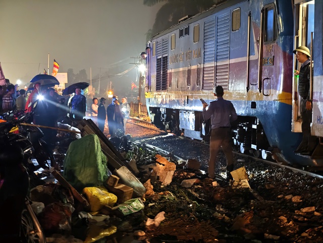 Thông tin ban đầu về vụ va chạm giao thông đường sắt tại xã Ngọc Hồi- Ảnh 1.