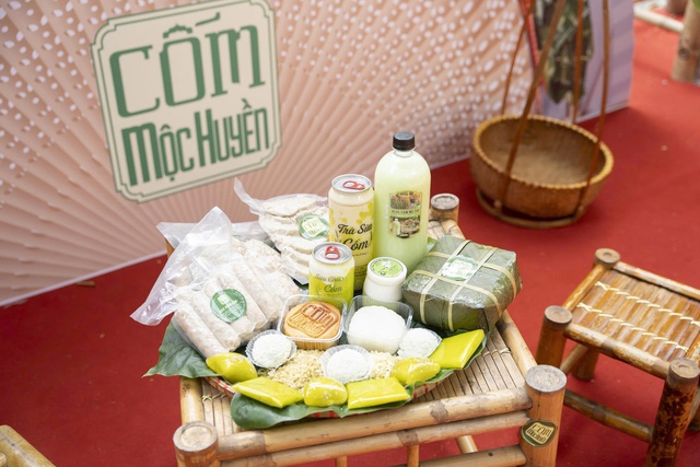 Giữ hồn cốm Hà Nội trên mâm cỗ Tết- Ảnh 5. Giữ hồn cốm Hà Nội trên mâm cỗ Tết- Ảnh 5.