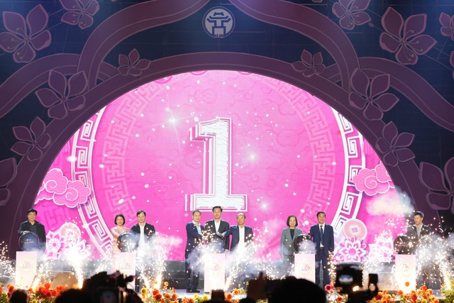 Khai mạc Lễ hội Hoa cây cảnh, sản phẩm OCOP và đặc sản vùng miền- Ảnh 1.