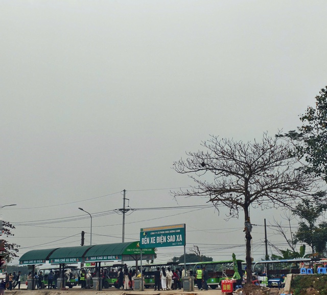 Siết chặt quản lý vận chuyển du khách tại Chùa Hương- Ảnh 2.