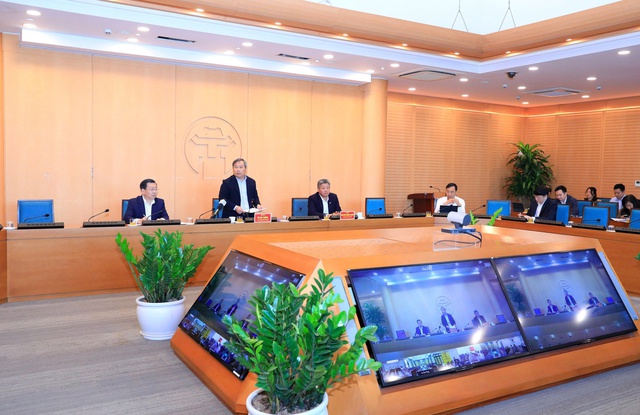 Chủ tịch UBND TP. Hà Nội: Xử nghiêm hành vi găm hàng, tích trữ xăng dầu để trục lợi- Ảnh 1.