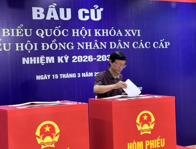 Cử tri Thủ đô phấn khởi tham gia ngày hội bầu cử của toàn dân- Ảnh 18.