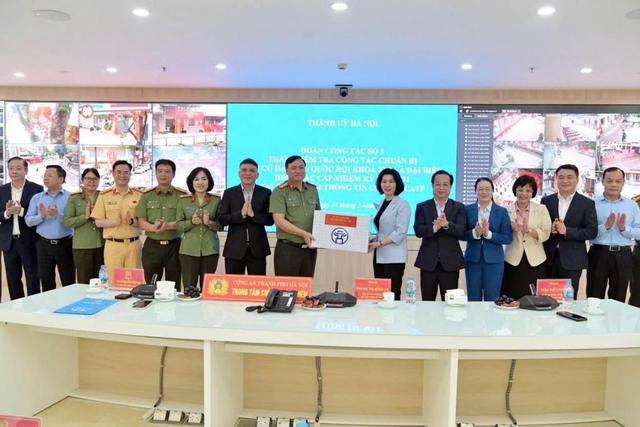 Công an TP. Hà Nội bảo vệ tuyệt đối an ninh, an toàn cuộc bầu cử - Ảnh 2.