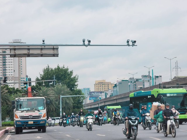 Giám đốc Công an Hà Nội đốc thúc tiến độ phủ sóng camera an ninh- Ảnh 2.