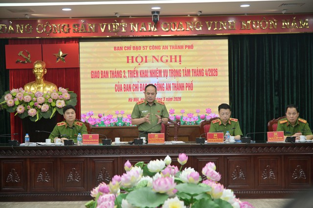 Giám đốc Công an Hà Nội đốc thúc tiến độ phủ sóng camera an ninh- Ảnh 1.