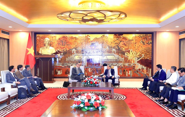 Hà Nội tăng cường hợp tác với đối tác Pháp về giao thông đô thị, bảo tồn di sản- Ảnh 1.