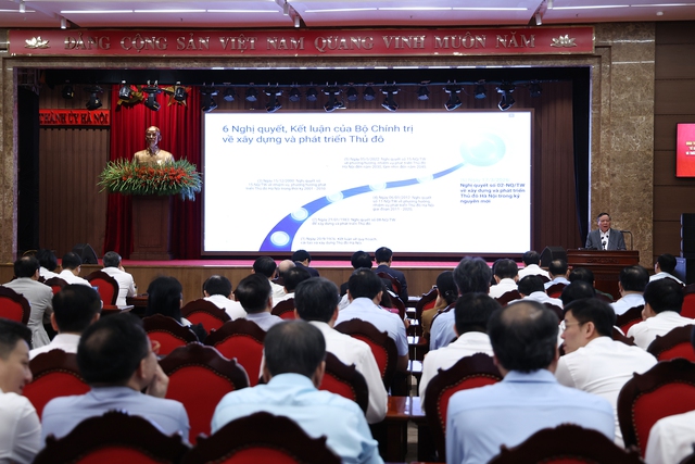 Hà Nội quán triệt Nghị quyết 02-NQ/TW: Định hình tầm nhìn phát triển Thủ đô 100 năm- Ảnh 2. Hà Nội quán triệt Nghị quyết 02-NQ/TW: Định hình tầm nhìn phát triển Thủ đô 100 năm- Ảnh 2.