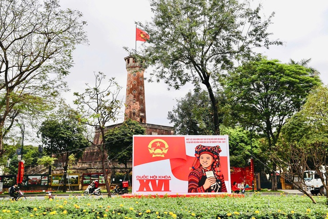 Hà Nội rực rỡ sắc màu hướng về 'Ngày hội của toàn dân'- Ảnh 4.