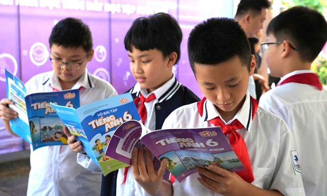 Hà Nội chỉ đạo sử dụng thống nhất sách giáo khoa trong các trường phổ thông- Ảnh 1.