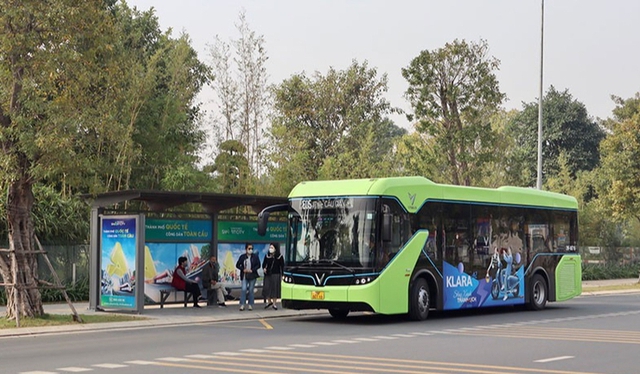 Sức mua đầu năm tăng mạnh, bán lẻ và dịch vụ Hà Nội đạt trên 171 nghìn tỷ đồng- Ảnh 2.