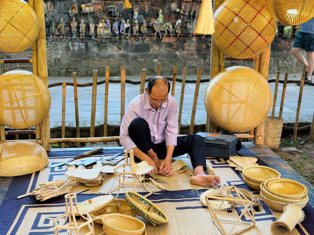 Khai mạc Chương trình ‘Vườn Ánh sáng’ tại Văn Miếu – Quốc Tử Giám- Ảnh 2. Khai mạc Chương trình ‘Vườn Ánh sáng’ tại Văn Miếu – Quốc Tử Giám- Ảnh 2.