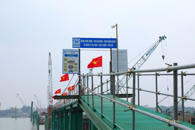 Quyết tâm hoàn thành cầu Tứ Liên và cầu Trần Hưng Đạo trong quý II/2027- Ảnh 5.