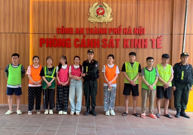 Triệt phá ổ nhóm thu thập trái phép thông tin về tài khoản ngân hàng- Ảnh 1.