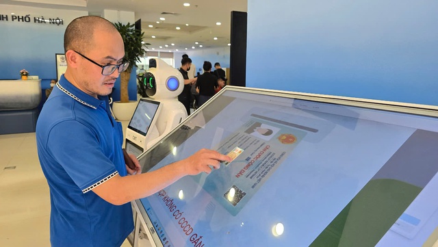 Hà Nội: 12 thủ tục hành chính, dịch vụ công được tiếp nhận hồ sơ theo hình thức trực tuyến- Ảnh 2.