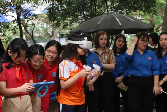 Hưởng ứng Ngày Sách và Văn hóa đọc Việt Nam tại phường Hoàn Kiếm- Ảnh 3.