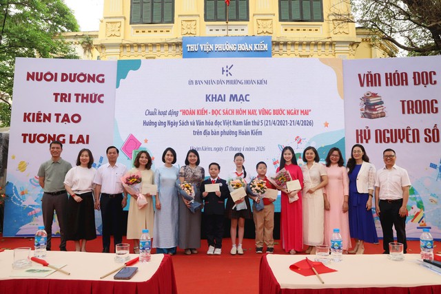 Hưởng ứng Ngày Sách và Văn hóa đọc Việt Nam tại phường Hoàn Kiếm- Ảnh 2.