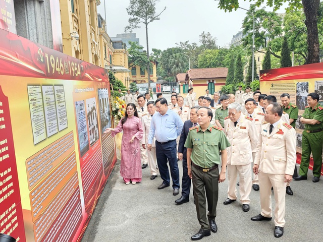 80 năm Công an Thủ đô: Hội tụ sức mạnh, kiến tạo bình yên- Ảnh 2.