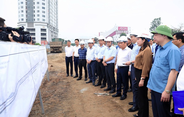 Chủ tịch UBND TP. Hà Nội yêu cầu hoàn thành GPMB các dự án đường 70, quốc lộ 21B trong quý II- Ảnh 1.