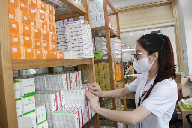 Tăng cường quản lý, bình ổn giá thuốc và thiết bị y tế- Ảnh 1.