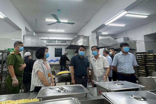 Siết chặt quản lý an toàn thực phẩm, hướng tới chuẩn hóa bền vững- Ảnh 1.