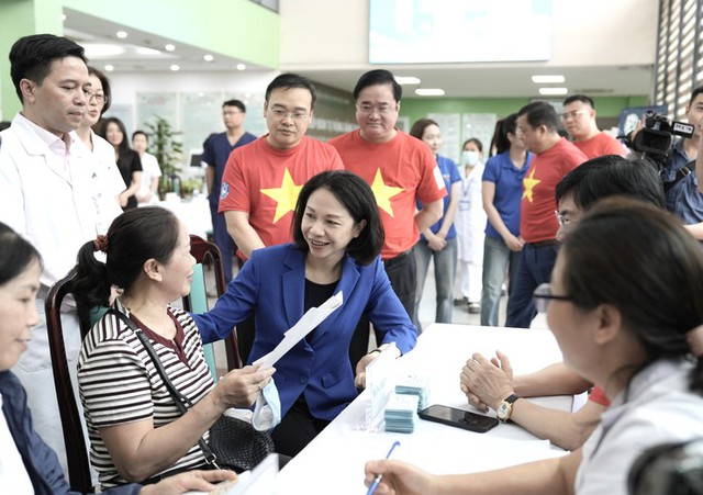 Hà Nội hướng tới mục tiêu bao phủ chăm sóc sức khỏe toàn dân- Ảnh 2. Hà Nội hướng tới mục tiêu bao phủ chăm sóc sức khỏe toàn dân- Ảnh 2.