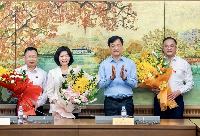 Hà Nội kiện toàn lãnh đạo Đoàn đại biểu Quốc hội thành phố- Ảnh 1. Hà Nội kiện toàn lãnh đạo Đoàn đại biểu Quốc hội thành phố- Ảnh 1.