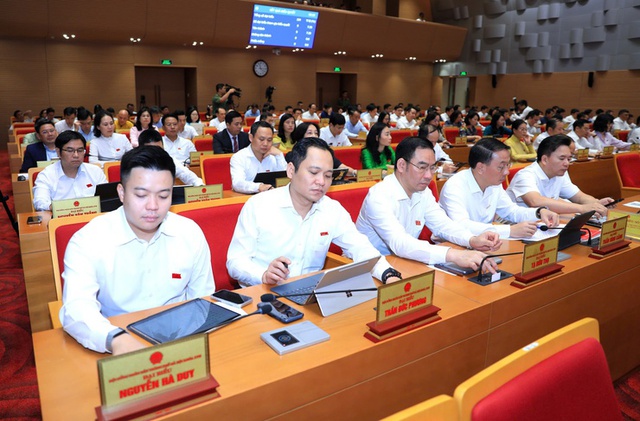 Hỗ trợ đặc thù đối với một số lực lượng thuộc Công an Hà Nội- Ảnh 2.