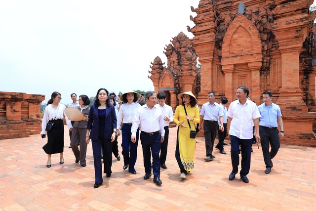 Chuyển giao Làng Văn hóa - Du lịch các dân tộc Việt Nam về Hà Nội: 'Cú hích' chiến lược cho phát triển phía Tây Thủ đô- Ảnh 2.