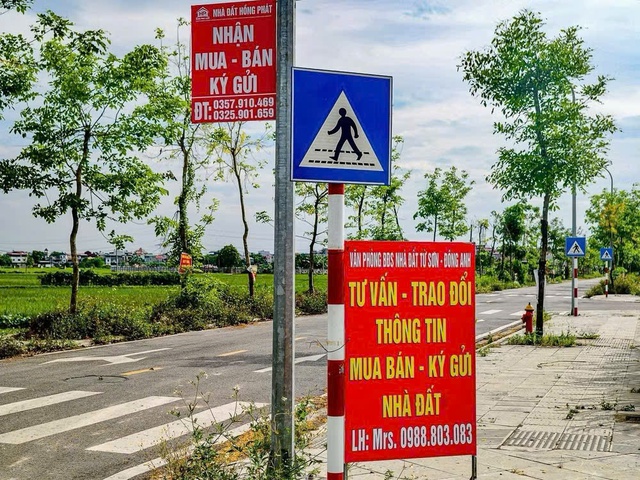 Hà Nội sẽ kiểm tra hoạt động môi giới tại khu tái định cư cầu vượt sông Hồng- Ảnh 1.