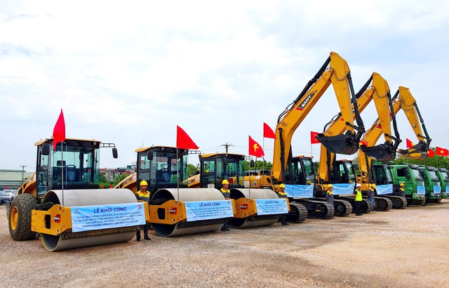 Hà Nội khởi công mở rộng quốc lộ 1A đoạn Vành đai 1 - Cầu Giẽ lên 16 làn xe- Ảnh 4. Hà Nội khởi công mở rộng quốc lộ 1A đoạn Vành đai 1 - Cầu Giẽ lên 16 làn xe- Ảnh 4.