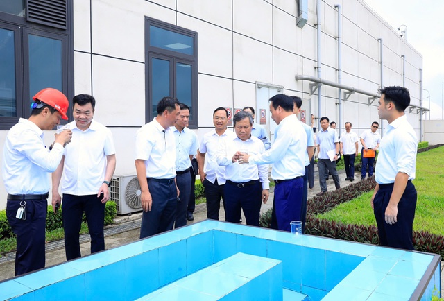 Tháo gỡ cấp bách xử lý rác, phục hồi môi trường Xuân Sơn- Ảnh 1.